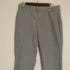 GAP Size 6 Slim Cropped Stretch Striped Pants - like new